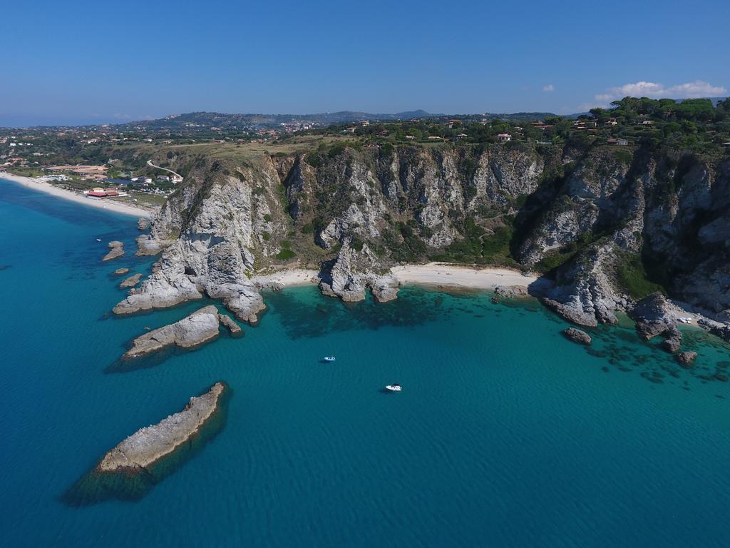 Hotel Village Eden Capo Vaticano Exterior photo