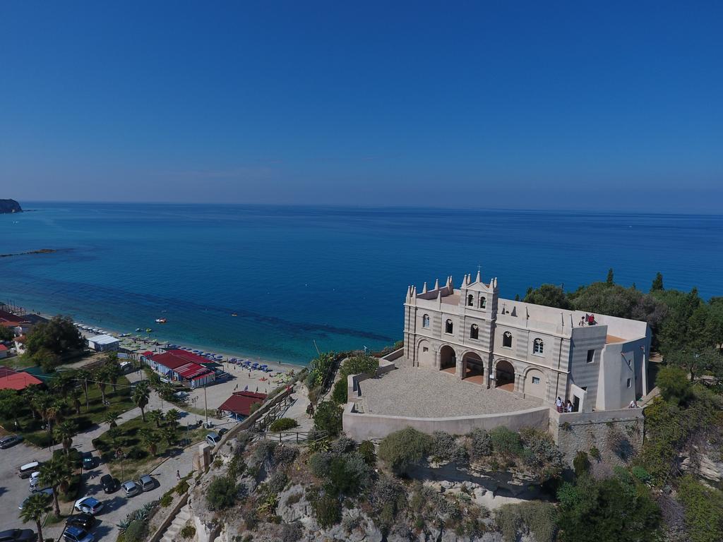 Hotel Village Eden Capo Vaticano Exterior photo