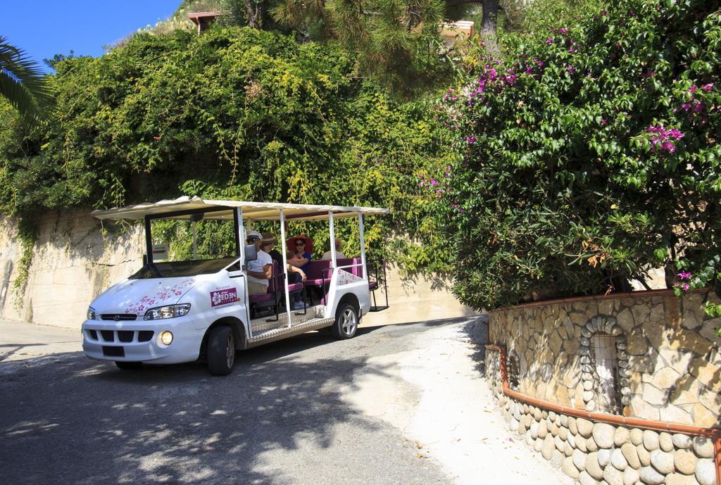 Hotel Village Eden Capo Vaticano Exterior photo